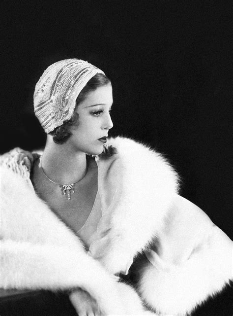 1920s hollywood glamour fashion.